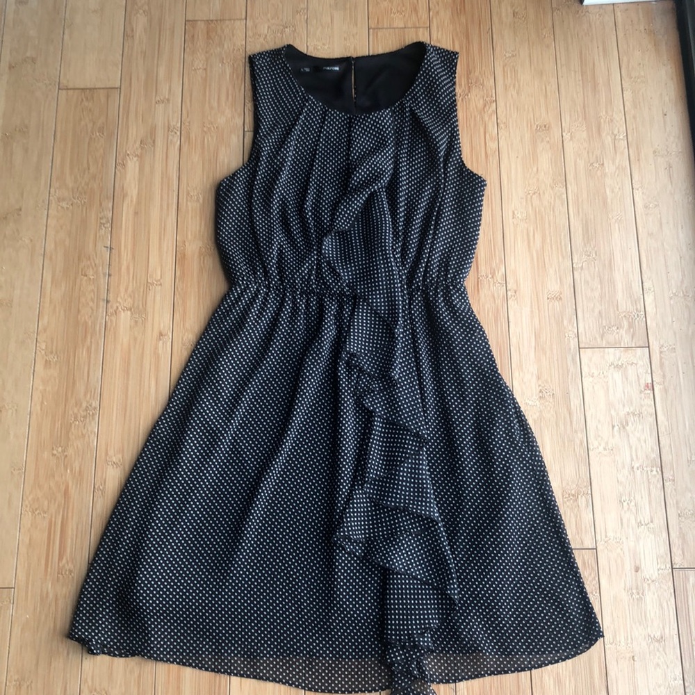 Polka Dot Sleeveless Ruffle Dress